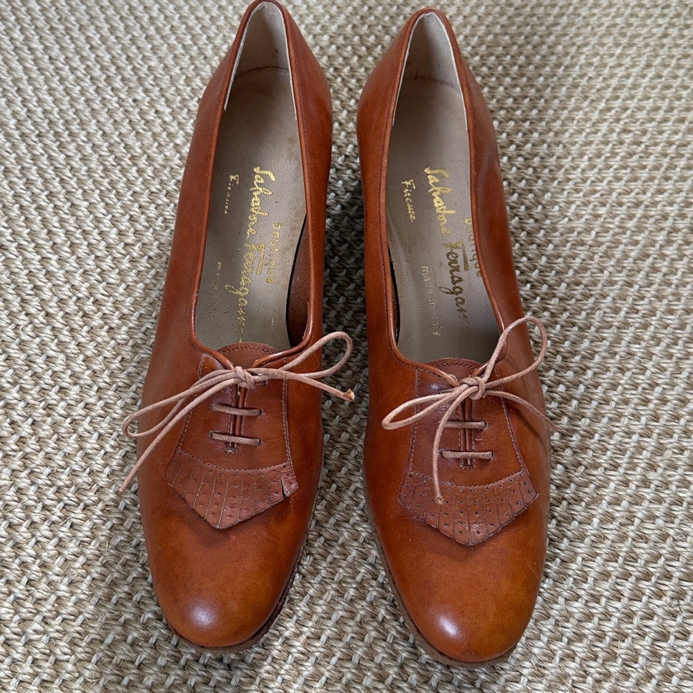 Salvatore Ferragamo Tan Leather Lace-Up Flats